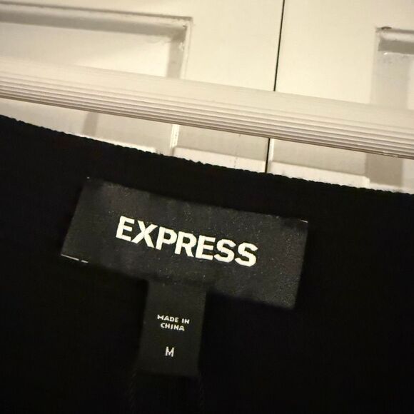 Express NWT black ribbed sweater dress off shoulder size M - Picture 5 of 12